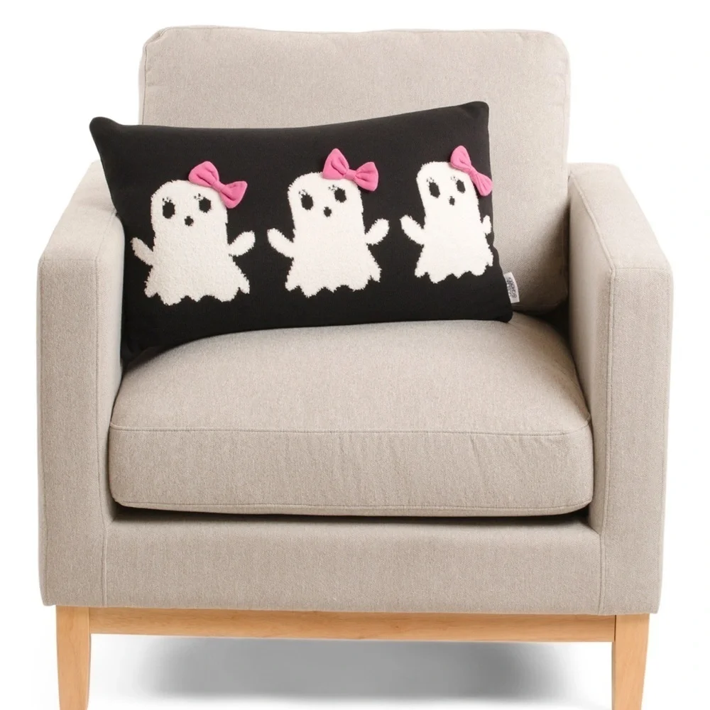🎀👻NWT Goblin & Ghoul Decorative Pink bow Ghost Pillow🎀👻